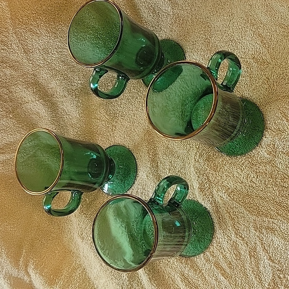 Libbey Juniper Green w/ Gold Trim Coffee 4 Mugs. Very Desirable, No Call Outs. - Picture 5 of 8